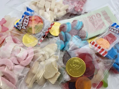 Uni Survival Box