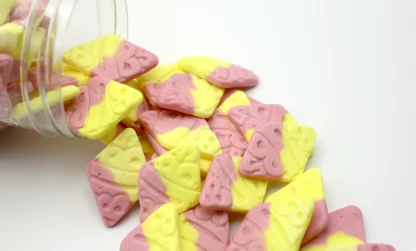 Strawberry Cheesecake Foam Sweets